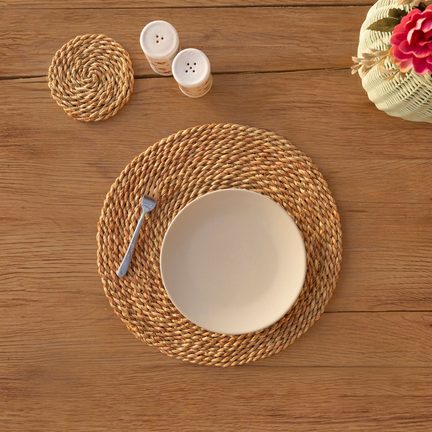 halfa round placemat